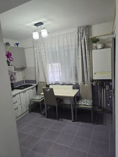 Apartament zona ultracentrala, etajul 3!