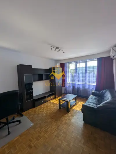 2 camere decomandate | Central, Mihai Viteazu| Etaj 2, orientat Sud|