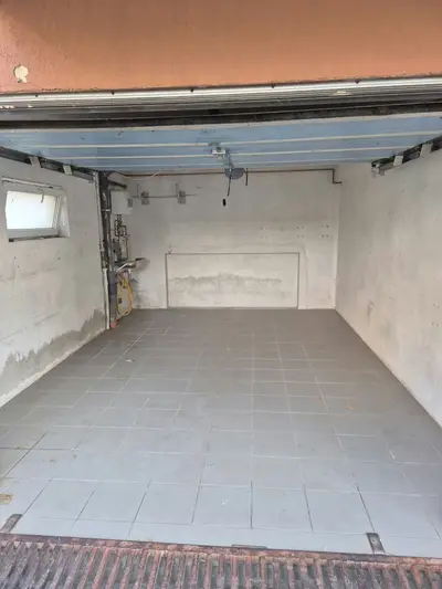 Garaj de închiriat – zona Tudor Arghezi 400 Lei