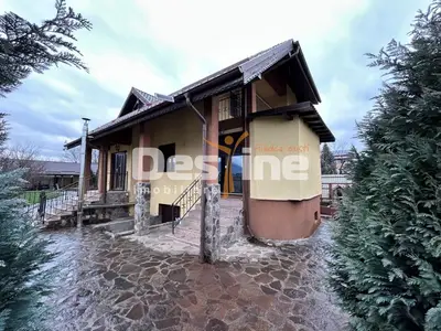 Casa cu piscina Fermelor 840mp teren  285.000€