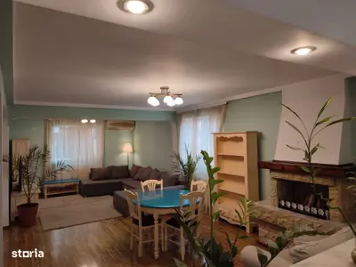 Proprietar vând vila P+E+M