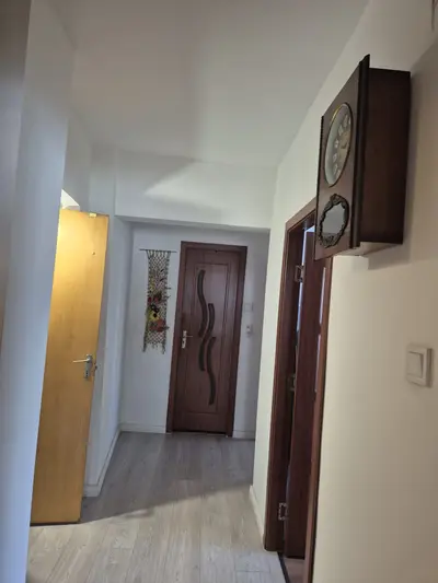 Apartament 3 camere, etaj 2, ultracentral.