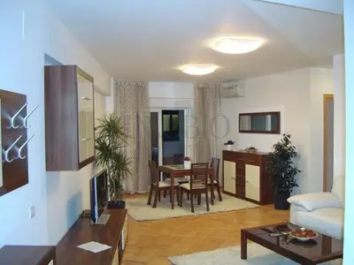 Apartament 3 Cam cu Vedere la Herăstrău | Terasă | Parcare