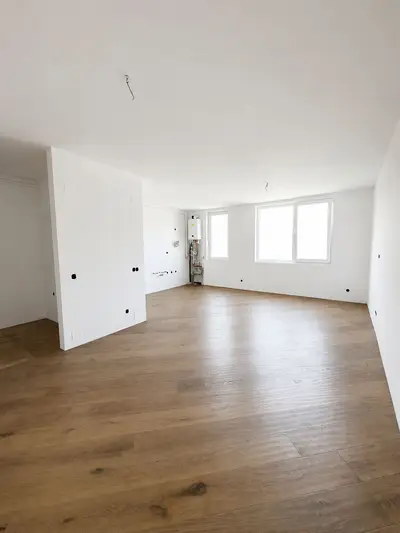 Apartament 2 camere, depozitare, etaj intermediar, balcon, garaj, boxa