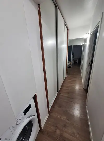 Apartament spațios cu 4 camere+balcon generos, etajul 2, în Porolissum