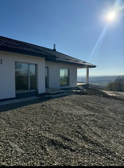 Vând casă Rediu langa padure