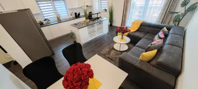 Prima inchiriere! Casa moderna, spatioasa, PET FRIENDLY. Zona Serena.