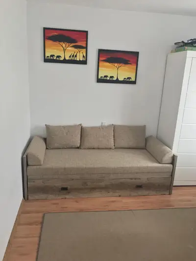Apartament 3 camere, la cheie, etajul 1, str. Crisan