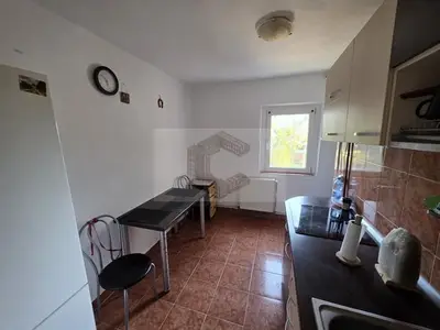 Apartament cu 3 camere de vanzare, zona Girocului, Timisoara