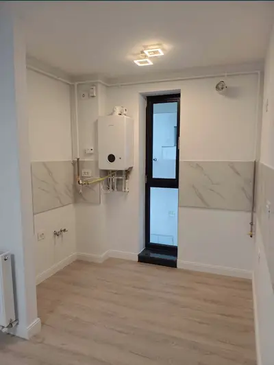 2 apartamente de vanzare