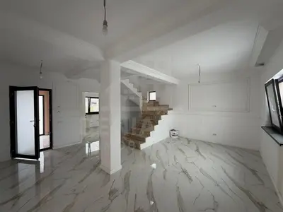 Casa P+1 Living-Bucatarie-3 Dormitoare-Toate utilitatile-Disponibila