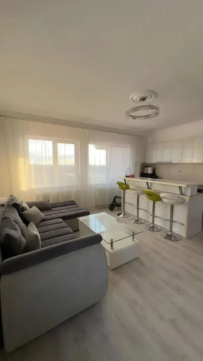 Apartament 3 camere -Girocului - 400 Eur