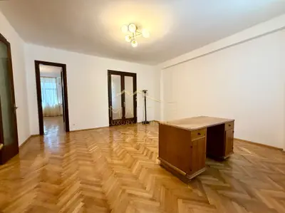Birou cu 5 camere Unic *160mp* // Zona Eminescu- Polona
