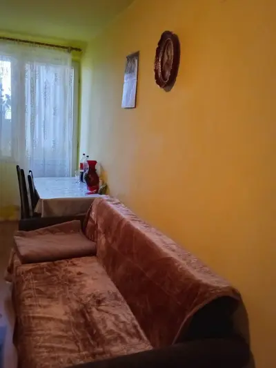 Ag BRASADAS vinde garsoniera 22mp la etajul 1/4 Ostrovului.