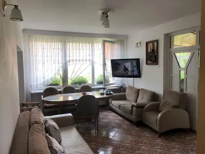 BRASADAS vinde casa cu 7 camere si teren 1100mp in zona Burdea.
