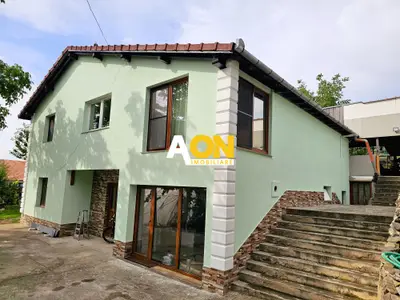 Casa multifunctionala, 6 camere , 700 mp teren, cu utilitati, Ciugud
