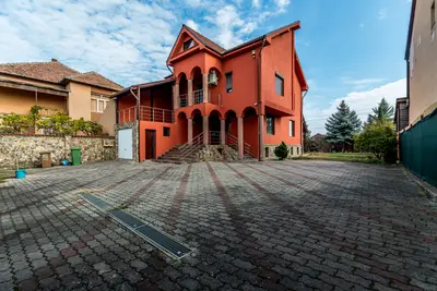 Vila 6 camere - Garaj si Gradina - Gradiste - COMISION 0