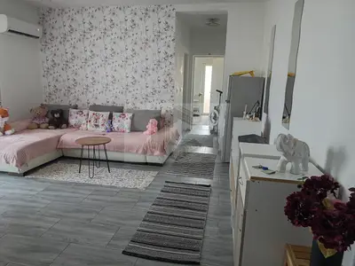 Apartament de închiriat , 2 camere, pet-friendly,loc de parcare,Giroc