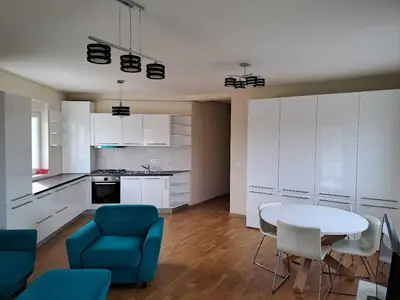 Apartament 3 camere, mobilat, utilat si parcare, zonă premium