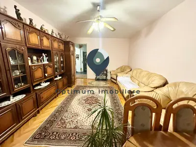 Apartament cu 3 camere, 80 mp utili, etaj intermediar in Zorilor !