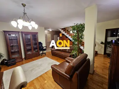 Apartament 3 Camere Zona Cetate, cu Scara Interioara