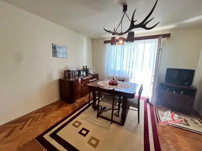 De vânzare apartament cu 3 camere în Tg Mureș - Dâmb